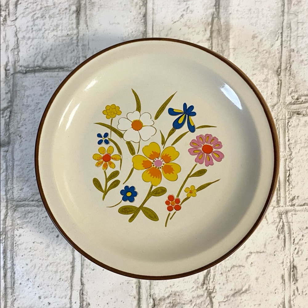 Grace Stoneware Spring Flower Salad Plates